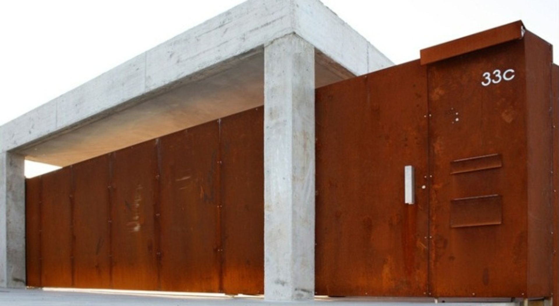Arquitecto Villagarcía de Arousa vista portal exterior efecto oxidado
