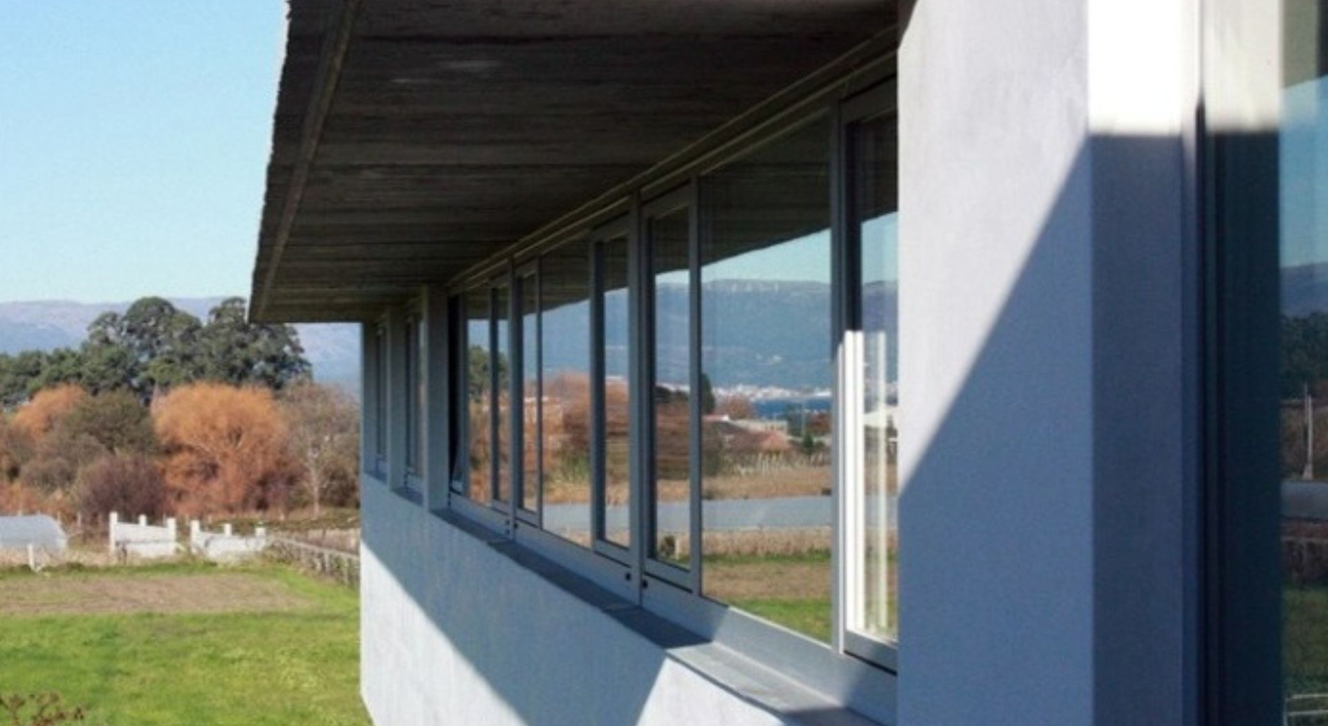 Arquitecto Villagarcía de Arousa vista ventanal exterior